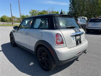 2013 MINI Hardtop Cooper   - Photo 8 - Jonestown, PA 17038