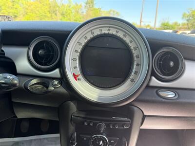 2013 MINI Hardtop Cooper   - Photo 16 - Jonestown, PA 17038