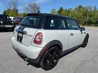 2013 MINI Hardtop Cooper   - Photo 6 - Jonestown, PA 17038