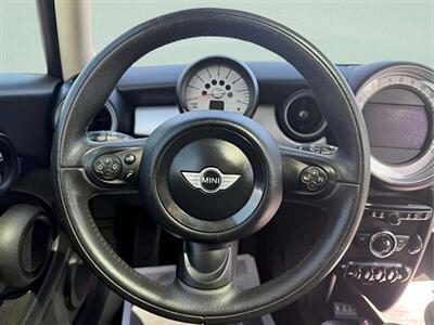 2013 MINI Hardtop Cooper - Photo 17 - Jonestown, PA 17038