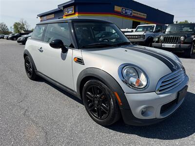 2013 MINI Hardtop Cooper   - Photo 4 - Jonestown, PA 17038