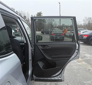 2015 Subaru Forester 2.5i Premium   - Photo 13 - Jonestown, PA 17038