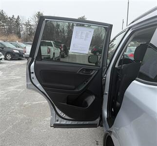 2015 Subaru Forester 2.5i Premium   - Photo 11 - Jonestown, PA 17038