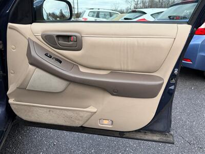 1999 Toyota Avalon XL   - Photo 15 - Jonestown, PA 17038