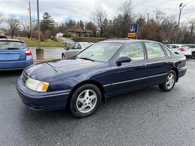 1999 Toyota Avalon XL   - Photo 2 - Jonestown, PA 17038