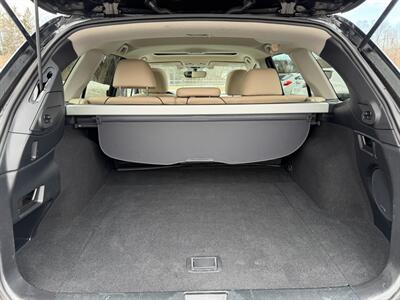 2017 Subaru Outback 2.5i Limited   - Photo 13 - Jonestown, PA 17038