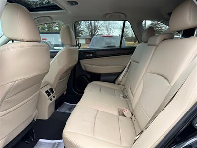 2017 Subaru Outback 2.5i Limited   - Photo 12 - Jonestown, PA 17038