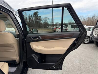 2017 Subaru Outback 2.5i Limited   - Photo 14 - Jonestown, PA 17038