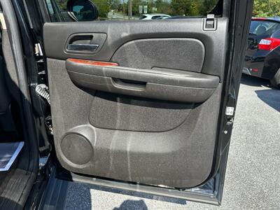 2009 GMC Yukon XL   - Photo 17 - Jonestown, PA 17038
