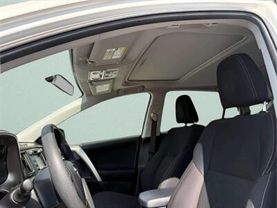 2015 Toyota RAV4 XLE - Photo 6 - Jonestown, PA 17038