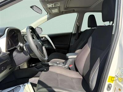 2015 Toyota RAV4 XLE - Photo 5 - Jonestown, PA 17038