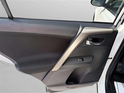 2015 Toyota RAV4 XLE - Photo 8 - Jonestown, PA 17038