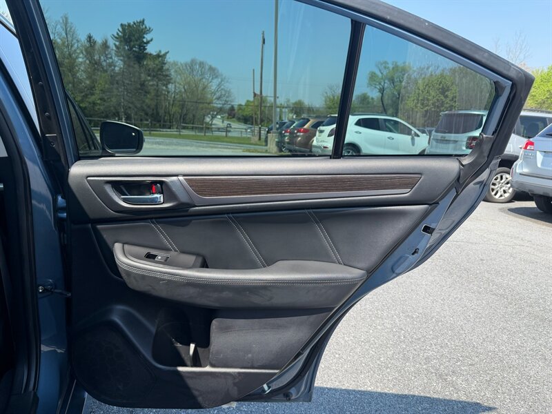 2018 Subaru Legacy 2.5i Limited - Photo 14 - Jonestown, PA 17038