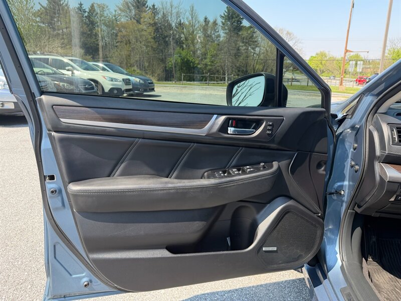 2018 Subaru Legacy 2.5i Limited - Photo 9 - Jonestown, PA 17038