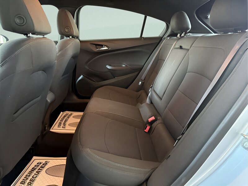 2017 Chevrolet Cruze LT Auto - Photo 15 - Jonestown, PA 17038