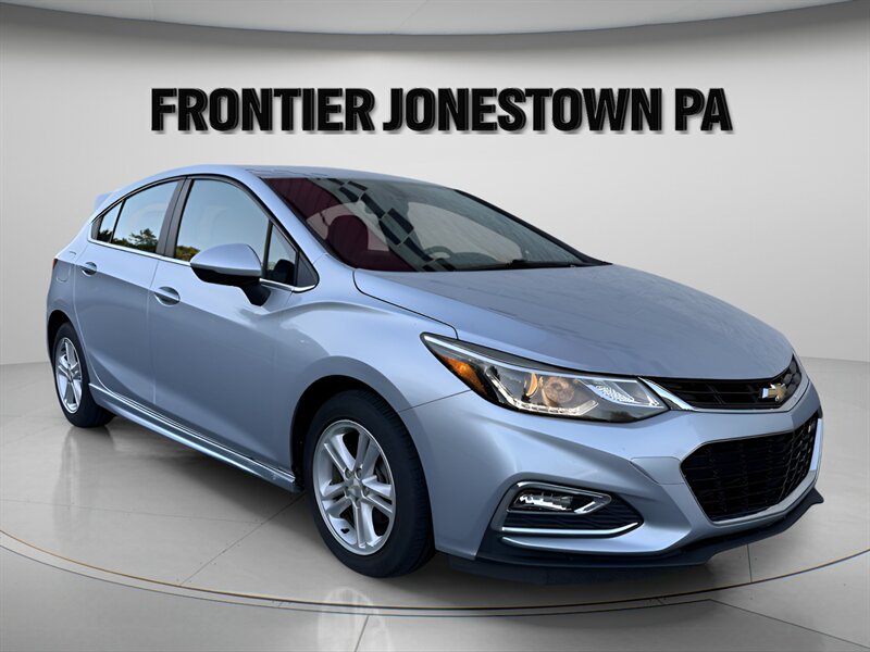 2017 Chevrolet Cruze LT Auto - Photo 4 - Jonestown, PA 17038