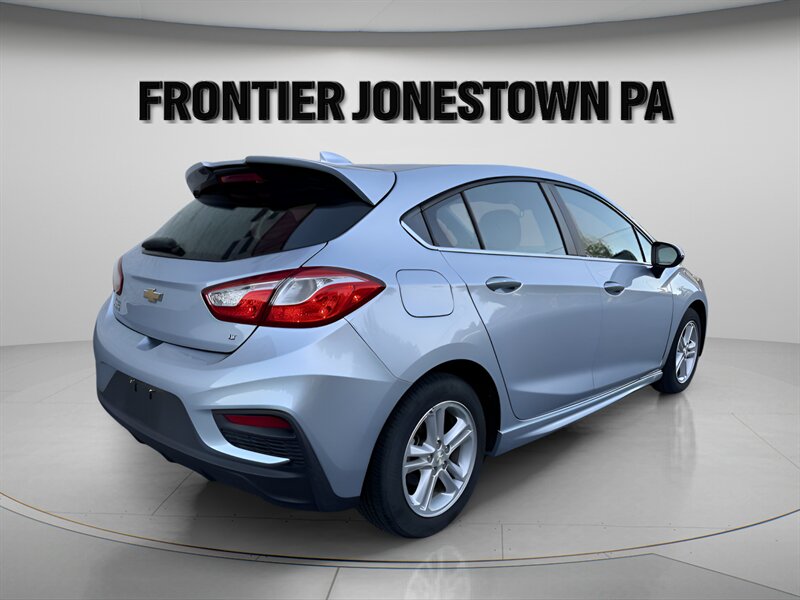 2017 Chevrolet Cruze LT Auto - Photo 6 - Jonestown, PA 17038