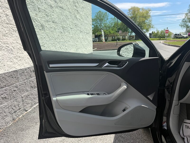 2016 Audi A3 2.0T quattro Premium - Photo 7 - Jonestown, PA 17038