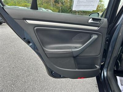 2010 Volkswagen Jetta Limited Edition PZEV   - Photo 11 - Jonestown, PA 17038