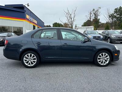 2010 Volkswagen Jetta Limited Edition PZEV   - Photo 5 - Jonestown, PA 17038