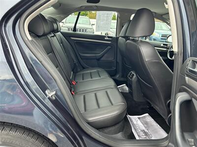 2010 Volkswagen Jetta Limited Edition PZEV   - Photo 13 - Jonestown, PA 17038