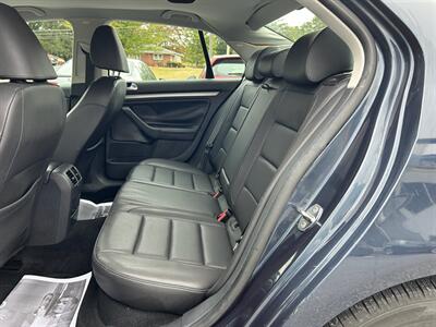 2010 Volkswagen Jetta Limited Edition PZEV   - Photo 12 - Jonestown, PA 17038