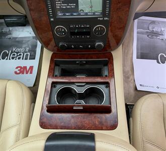 2012 Chevrolet Suburban LTZ   - Photo 22 - Jonestown, PA 17038