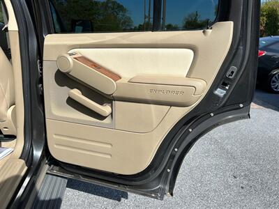 2007 Ford Explorer Eddie Bauer   - Photo 21 - Jonestown, PA 17038