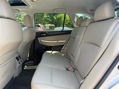 2016 Subaru Outback 3.6R Limited   - Photo 12 - Jonestown, PA 17038