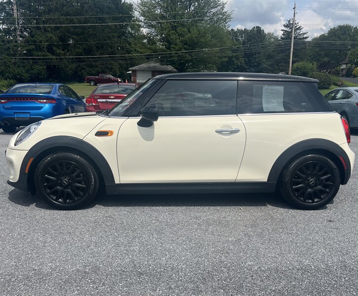 2016 MINI Hardtop 2 Door Cooper - Photo 1 - Jonestown, PA 17038