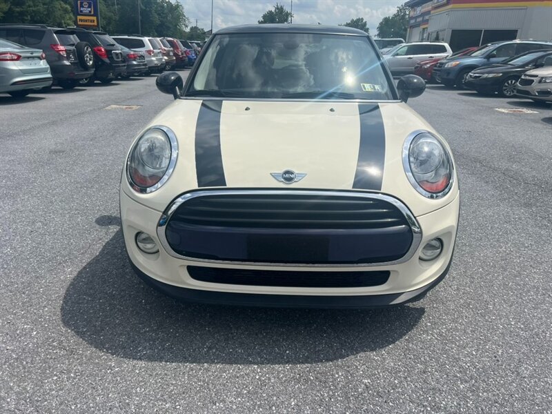 2016 MINI Hardtop 2 Door Cooper   - Photo 3 - Jonestown, PA 17038