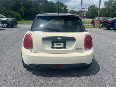 2016 MINI Hardtop 2 Door Cooper   - Photo 7 - Jonestown, PA 17038