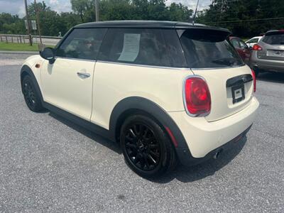 2016 MINI Hardtop 2 Door Cooper   - Photo 8 - Jonestown, PA 17038