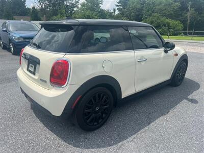 2016 MINI Hardtop 2 Door Cooper   - Photo 6 - Jonestown, PA 17038