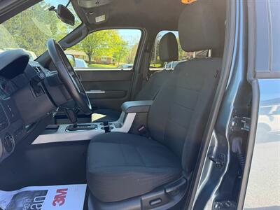 2012 Ford Escape XLT   - Photo 9 - Jonestown, PA 17038