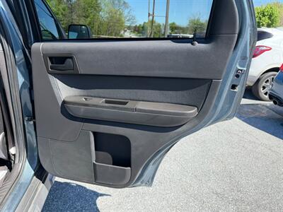 2012 Ford Escape XLT   - Photo 14 - Jonestown, PA 17038