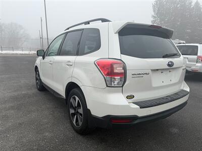 2018 Subaru Forester 2.5i Premium   - Photo 8 - Jonestown, PA 17038