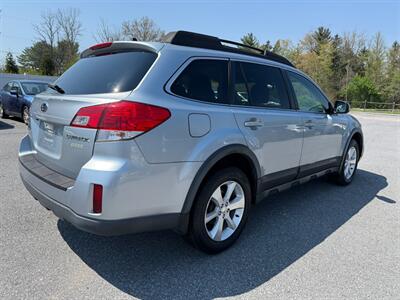 2013 Subaru Outback 2.5i Limited - Photo 6 - Jonestown, PA 17038