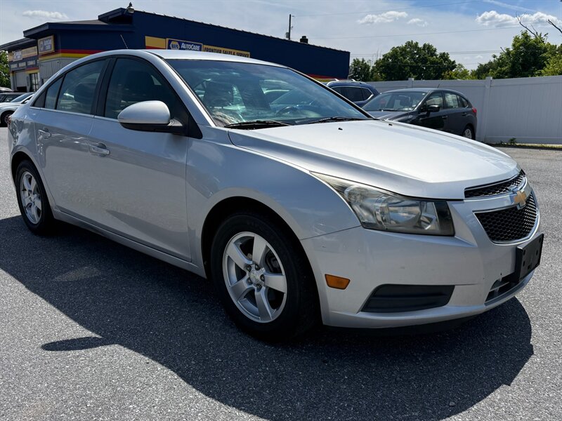 2012 Chevrolet Cruze LT - Photo 4 - Jonestown, PA 17038