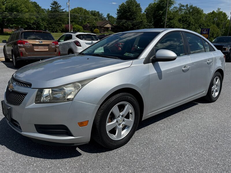 2012 Chevrolet Cruze LT - Photo 2 - Jonestown, PA 17038