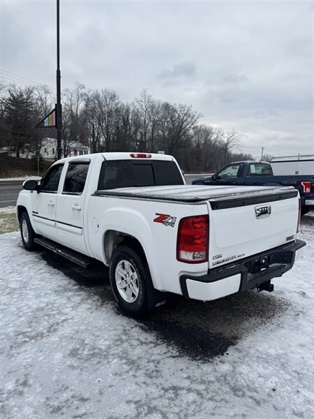 2011 GMC Sierra 1500 SLE's photo