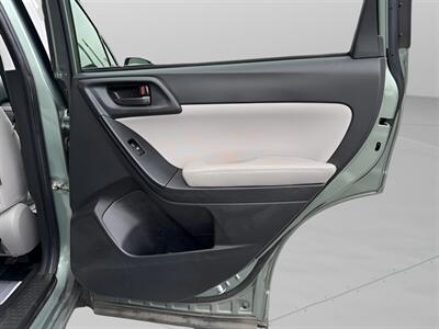 2016 Subaru Forester 2.5i Premium   - Photo 14 - Jonestown, PA 17038