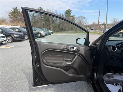 2014 Ford Fiesta SE   - Photo 10 - Jonestown, PA 17038