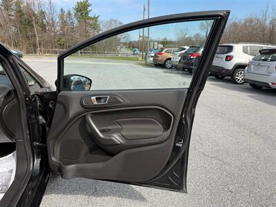 2014 Ford Fiesta SE   - Photo 18 - Jonestown, PA 17038