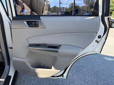 2012 Subaru Forester 2.5X   - Photo 7 - Jonestown, PA 17038