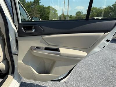 2016 Subaru Impreza 2.0i Premium   - Photo 16 - Jonestown, PA 17038