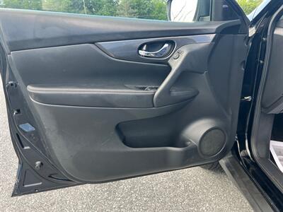 2018 Nissan Rogue S   - Photo 5 - Jonestown, PA 17038