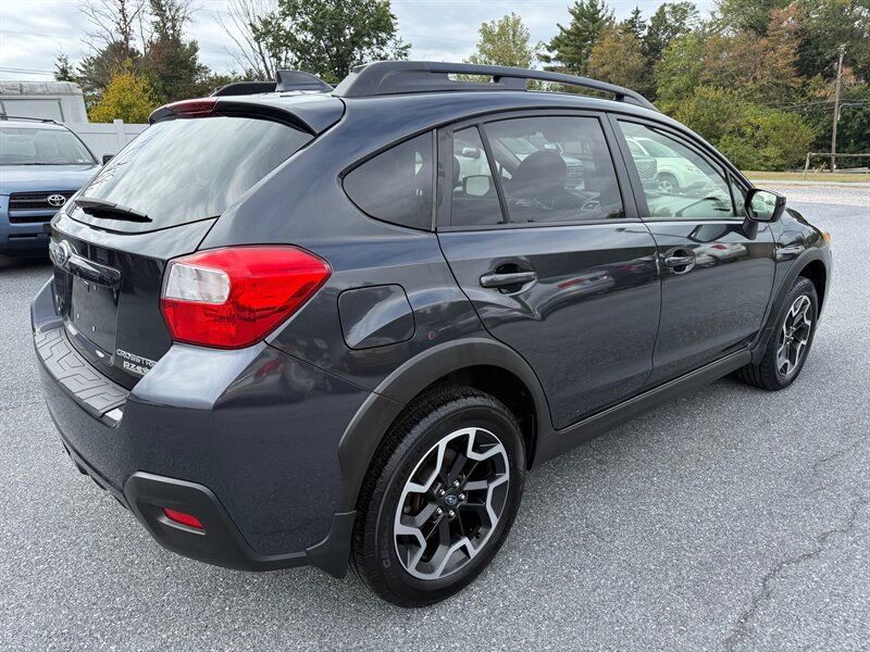 2017 Subaru Crosstrek 2.0i Premium photo 5