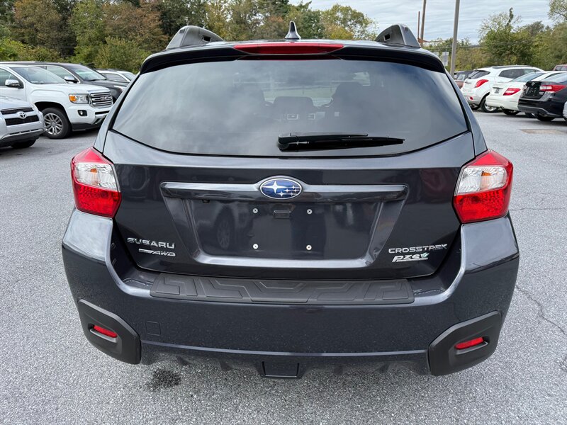2017 Subaru Crosstrek 2.0i Premium photo 6