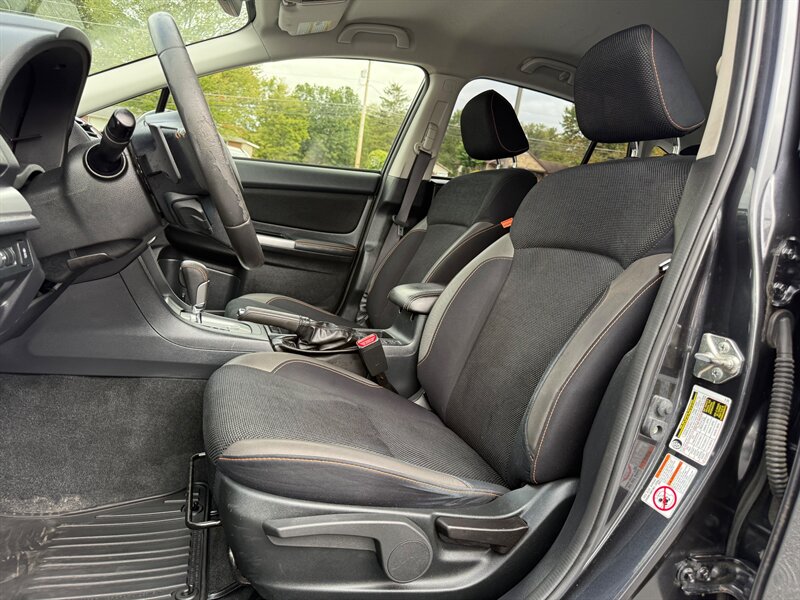 2017 Subaru Crosstrek 2.0i Premium photo 13